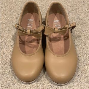 Bloch tan tap shoes